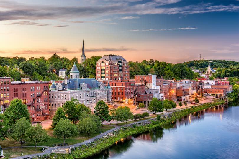 Disclosure Requirements for Selling Maine Real Estate